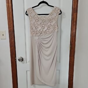 Connected Apparel Cream Dress for Elegant Occasions. Worn once